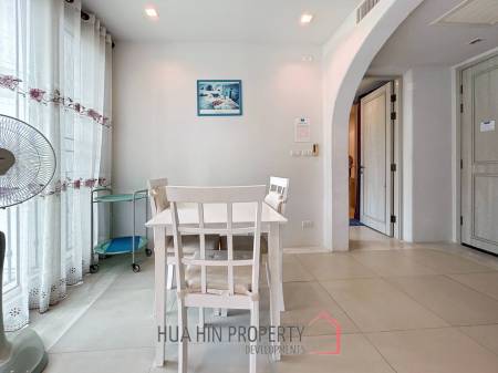 Chelona : 2 Bed Beachfront Condo Pool View