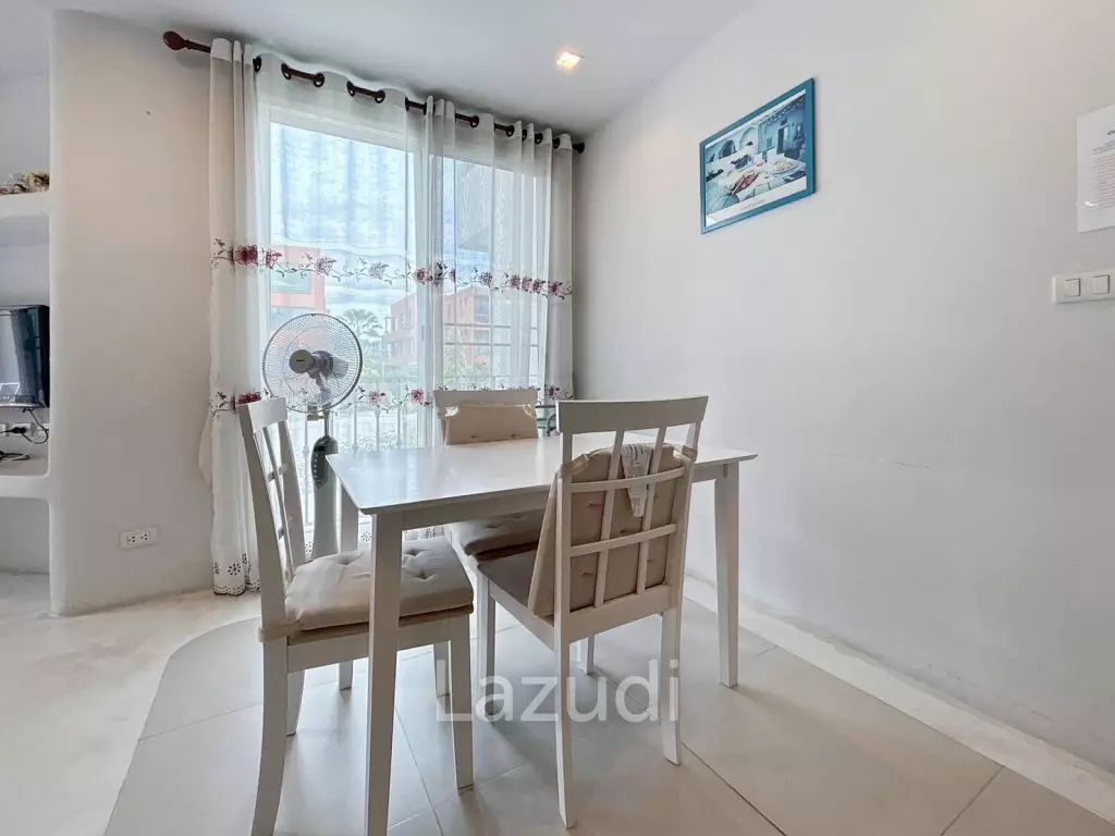 Chelona : 2 Bed Beachfront Condo Pool View