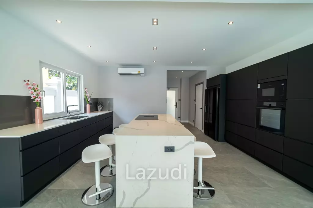 6 Bed 8 Bath 845 SQ.M Siam Royal View Pattaya