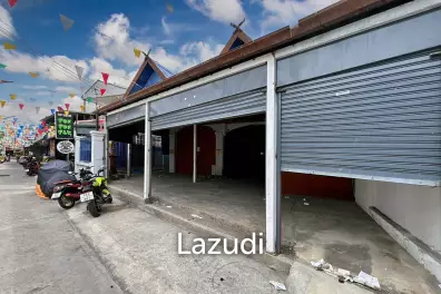 Prime Location : 2 Storey Townhouse On Soi Selakam