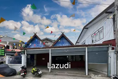 Prime Location : 2 Storey Townhouse On Soi Selakam