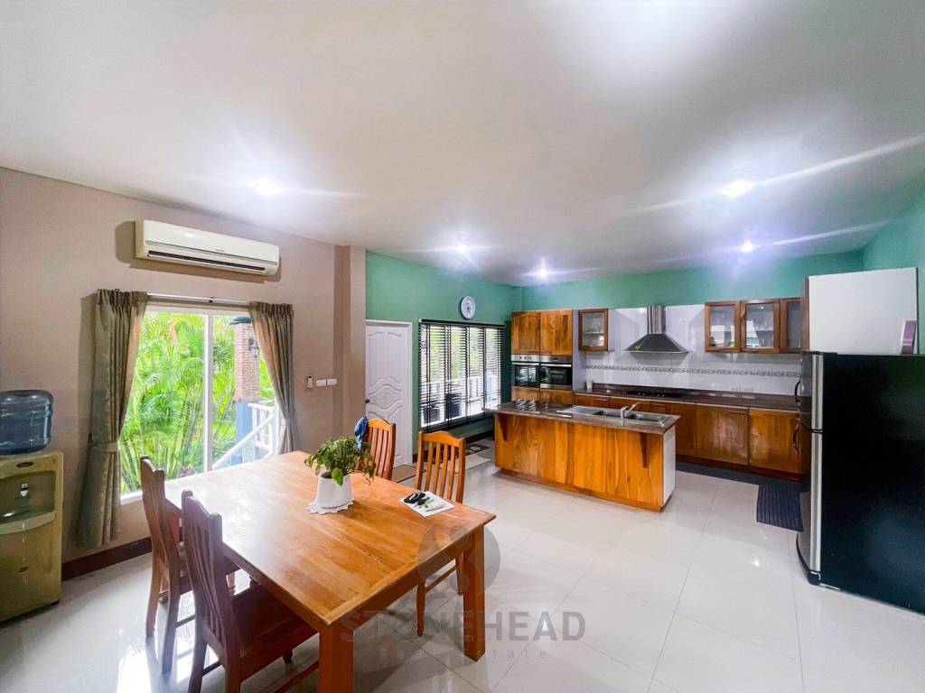 Standalone House Near Palm Hill Golf Course