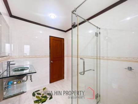 Standalone House Near Palm Hill Golf Course