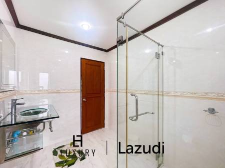 1,716 metro cuadrado 5 ` 4 Baño Villa de Venta