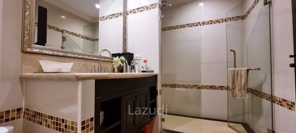 Studio 1 Bath 44.68 SQ.M LK Legend Condominium