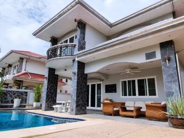 5 Beds 4 Baths 200 SQ.M View Point Village