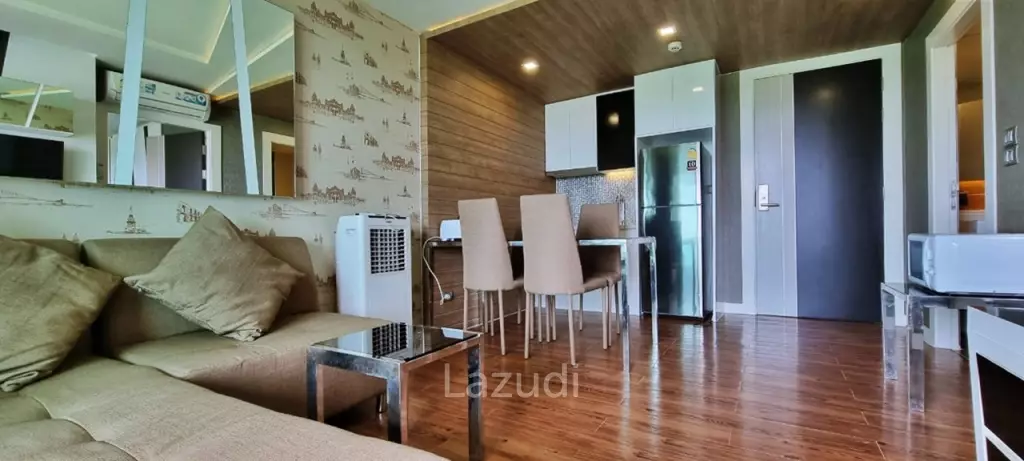 1 Bed 1 Bath 44.77 SQ.M. The Feelture Condo