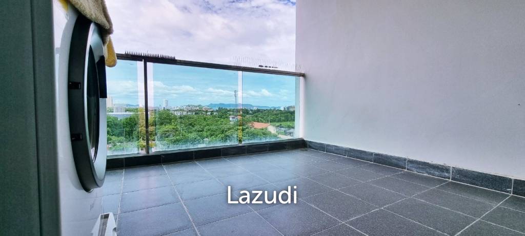 1 Bed 1 Bath 44.77 SQ.M. The Feelture Condo