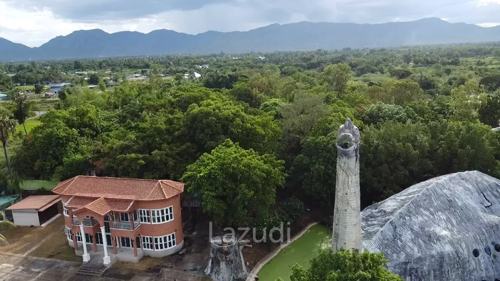 Peaceful Land Plot (8 Rai) : Cha Am