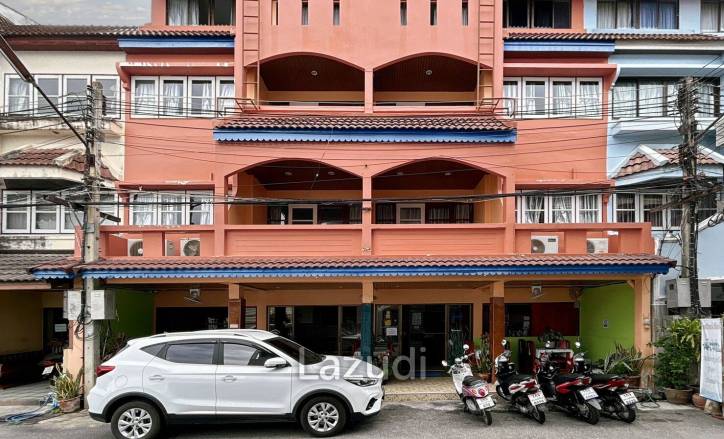 4 Storey Townhouse : 12 Bedroom Hotel On Soi 67
