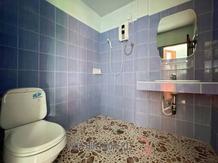 4 Storey Townhouse : 12 Bedroom Hotel On Soi 67