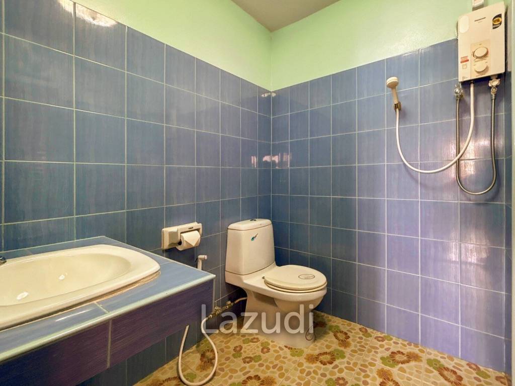 4 Storey Townhouse : 12 Bedroom Hotel On Soi 67