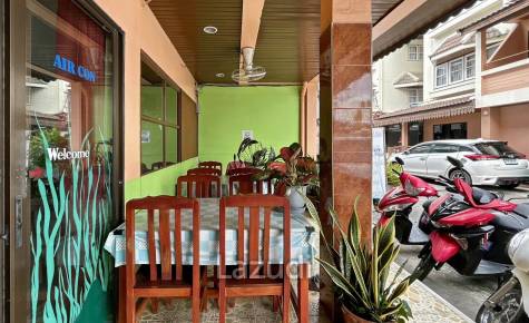 4 Storey Townhouse : 12 Bedroom Hotel On Soi 67