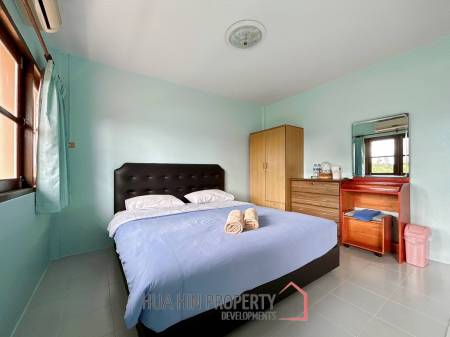 4 Storey Townhouse : 12 Bedroom Hotel On Soi 67