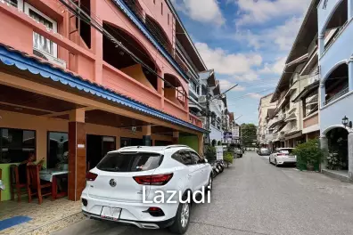 4 Storey Townhouse : 12 Bedroom Hotel On Soi 67