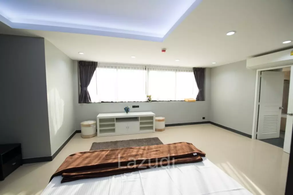 3 Bed 4 Bath 243 SQ.M President Park Sukhumvit 24