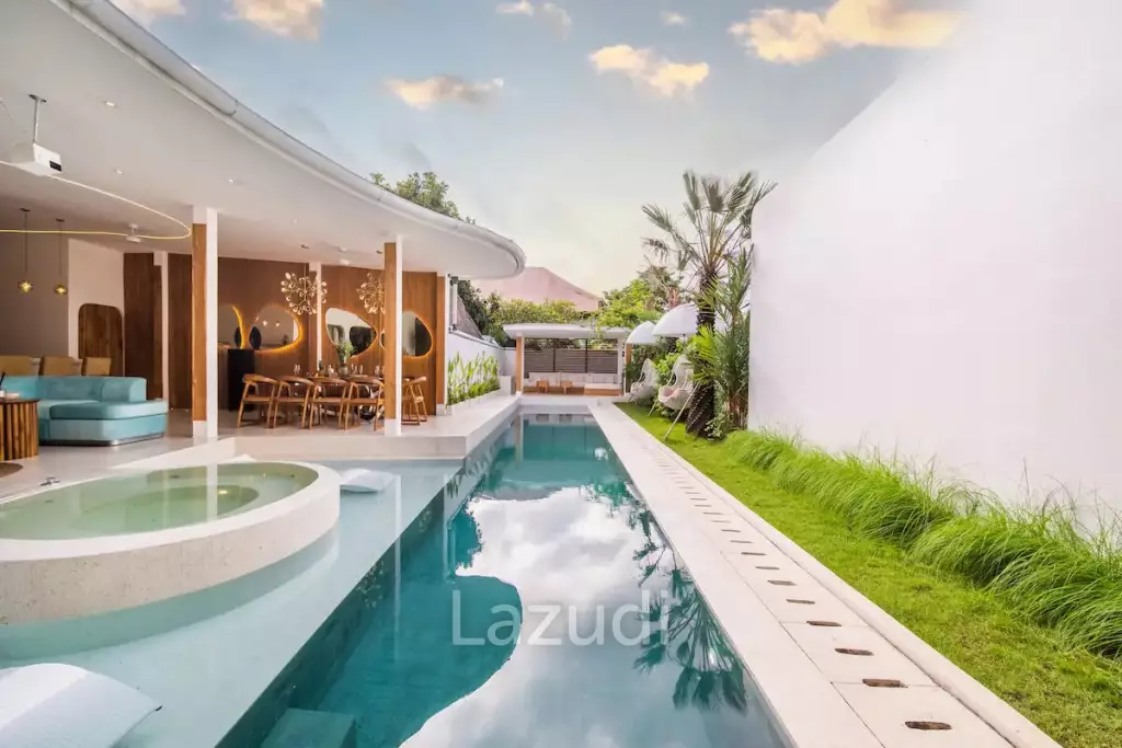 Luxurious 5-Bedroom Villa for Sale in Umalas