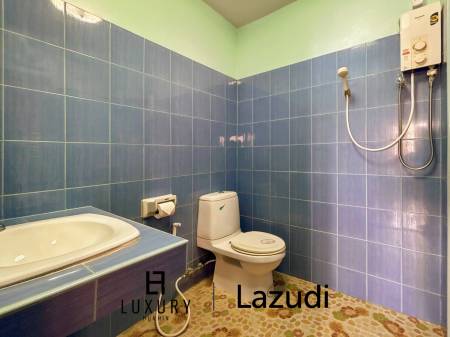768 平方米 12 床 12 洗澡 联排别墅 对于 销售