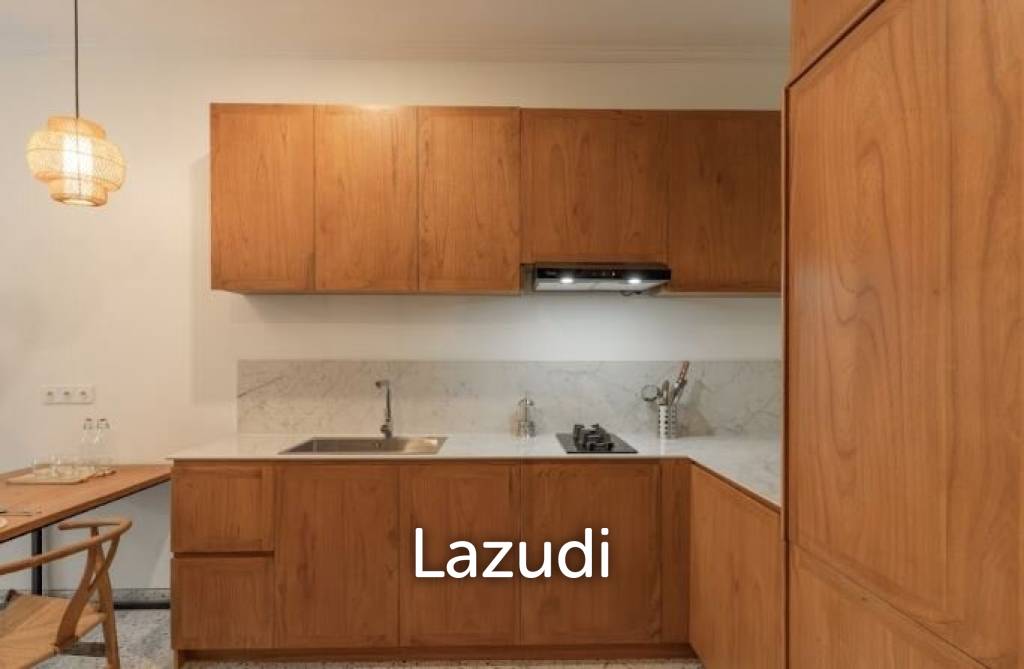 For Sale 2-Bedroom Townhouse close to the Beachc