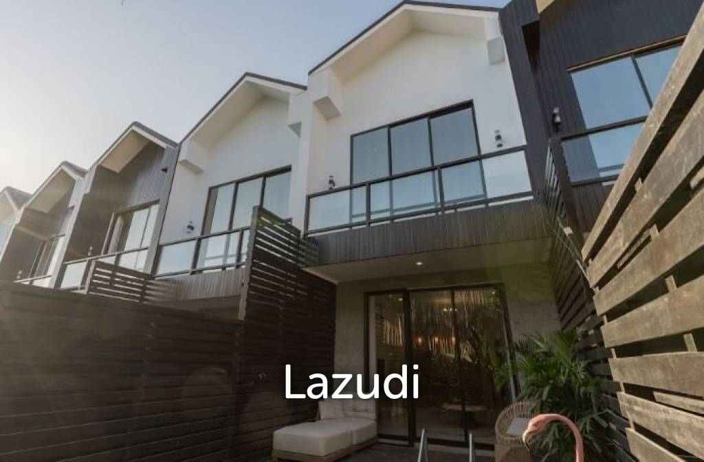 For Sale 2-Bedroom Townhouse close to the Beachc