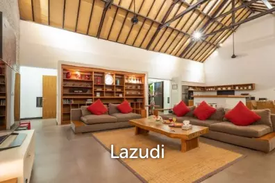 Huge Boutique Villa for Sale in Ungasan