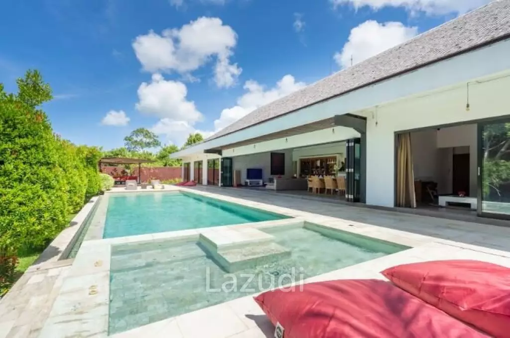 Huge Boutique Villa for Sale in Ungasan