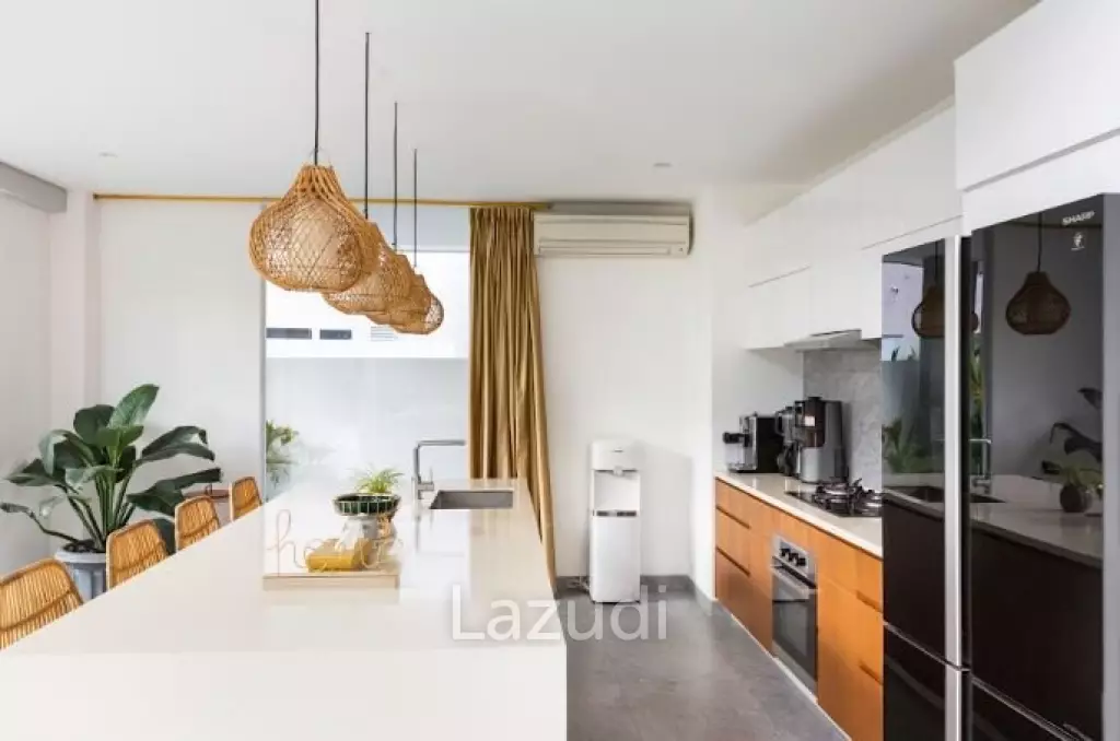 Luxury Villa for Sale Walking Distance to the Beach
