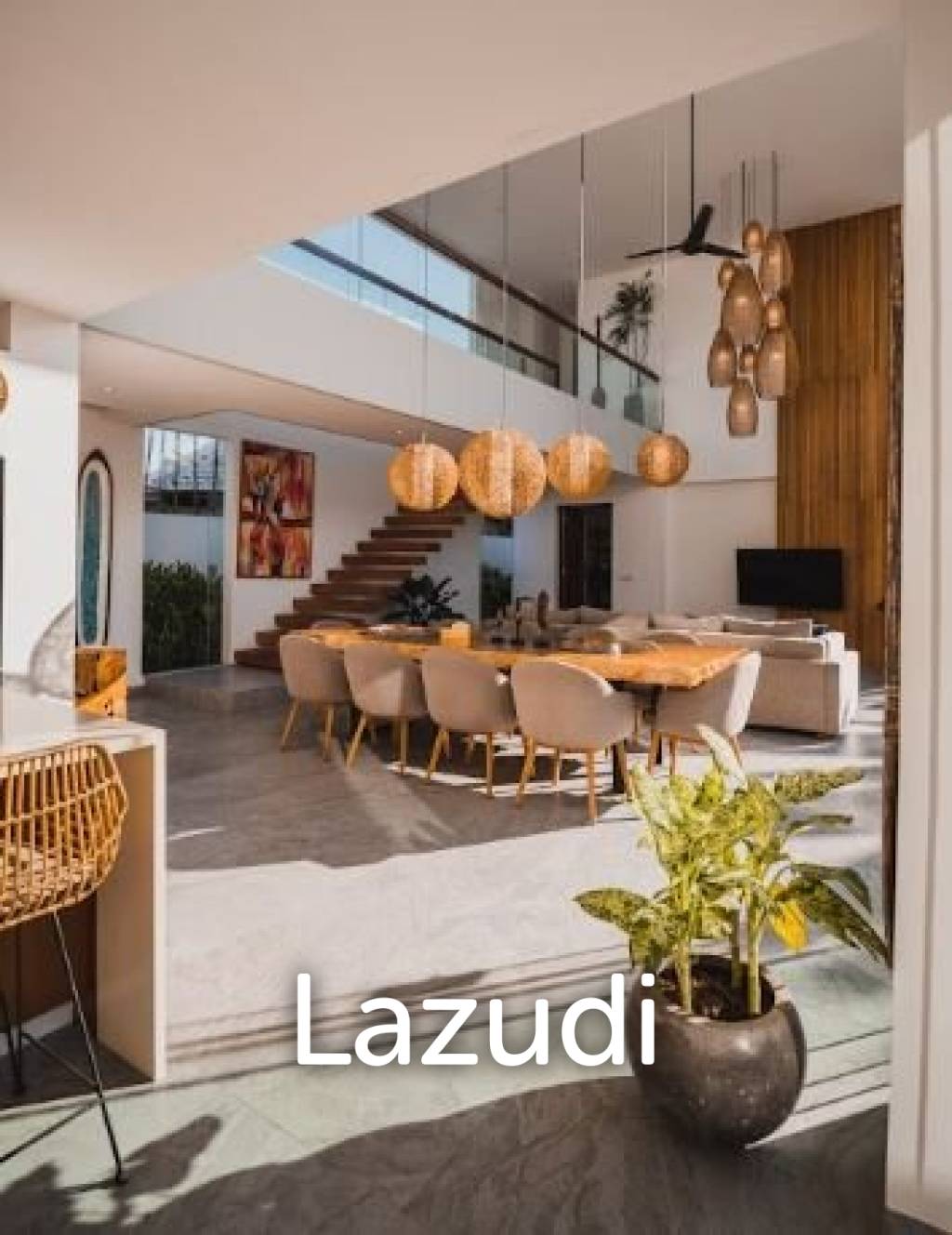 Luxury Villa for Sale Walking Distance to the Beach