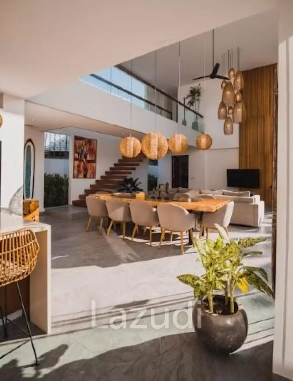 Luxury Villa for Sale Walking Distance to the Beach