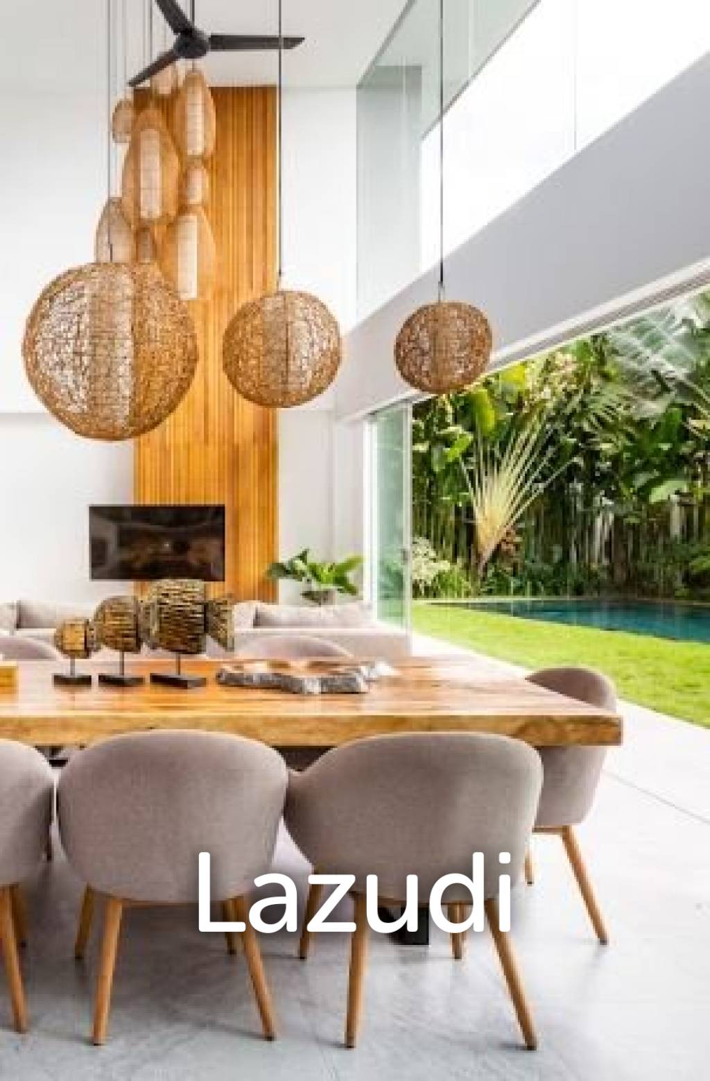 Luxury Villa for Sale Walking Distance to the Beach