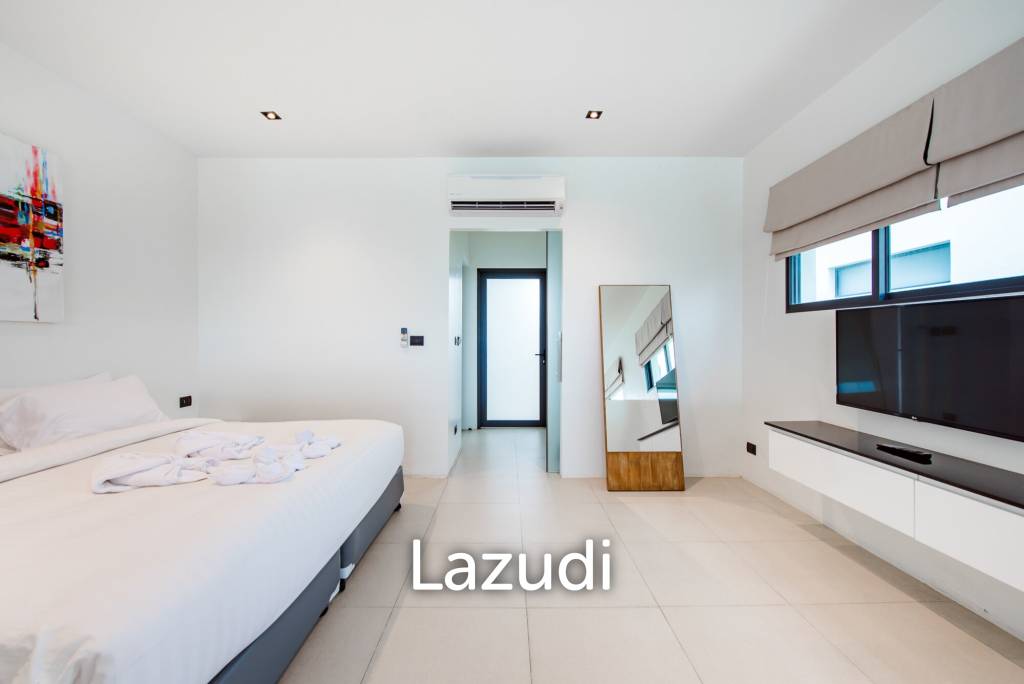 1 Bedroom with Rooftop and Private Jacuzzi
