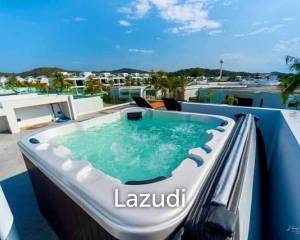 1 Bedroom with Rooftop and Private Jacuzzi