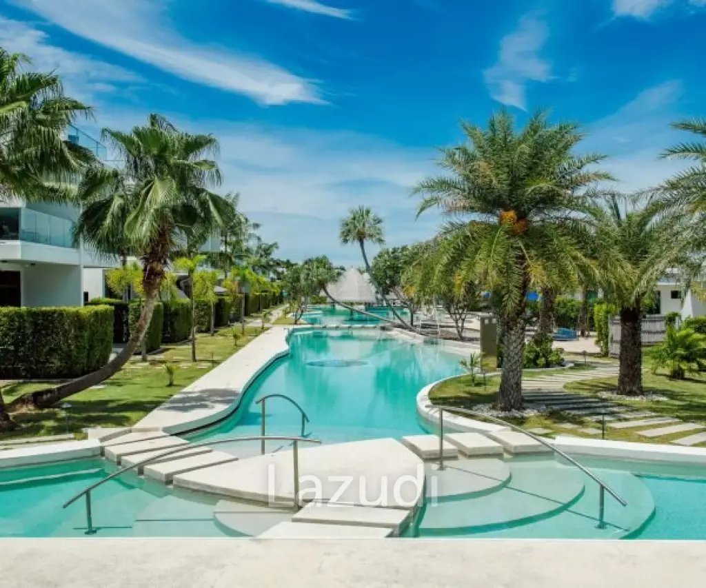 1 Bedroom with Rooftop and Private Jacuzzi