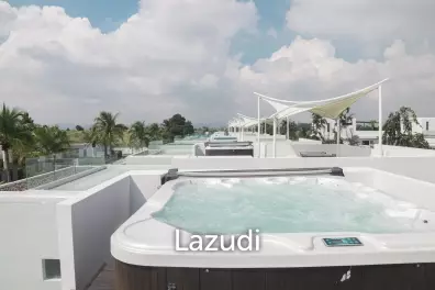 1 Bedroom with Rooftop and Private Jacuzzi