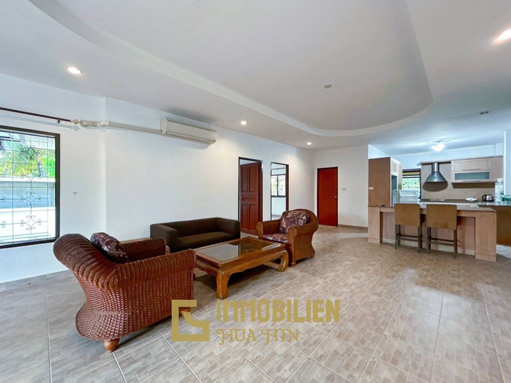 Well Maintain 3 Bedroom Pool Villa On Soi 6