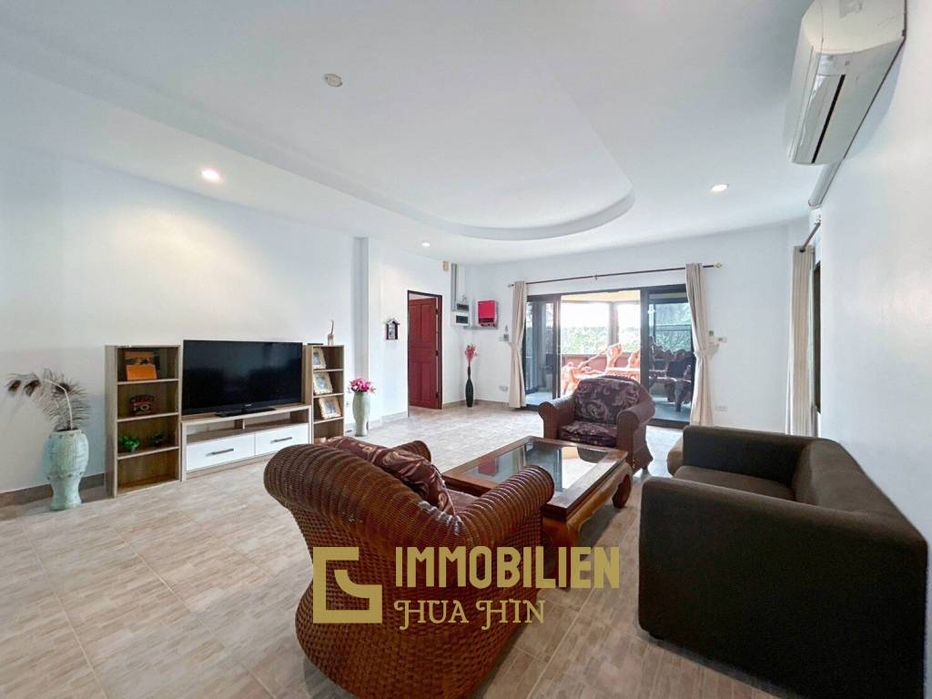 Well Maintain 3 Bedroom Pool Villa On Soi 6