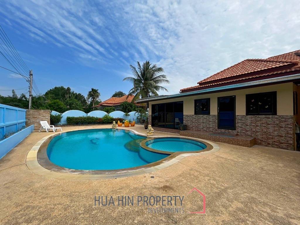 Well Maintain 3 Bedroom Pool Villa On Soi 6