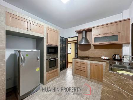Well Maintain 3 Bedroom Pool Villa On Soi 6