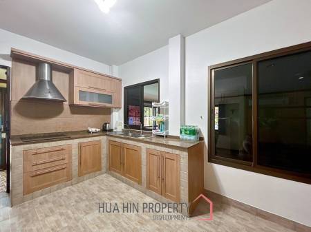 Well Maintain 3 Bedroom Pool Villa On Soi 6