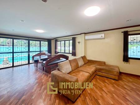 Gepflegte 3 Schlafzimmer Pool Villa an der Soi 6