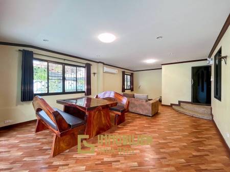 Well Maintain 3 Bedroom Pool Villa On Soi 6