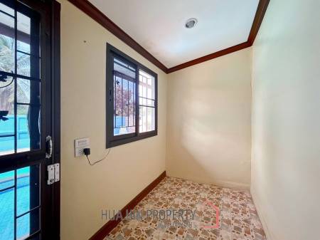 Well Maintain 3 Bedroom Pool Villa On Soi 6