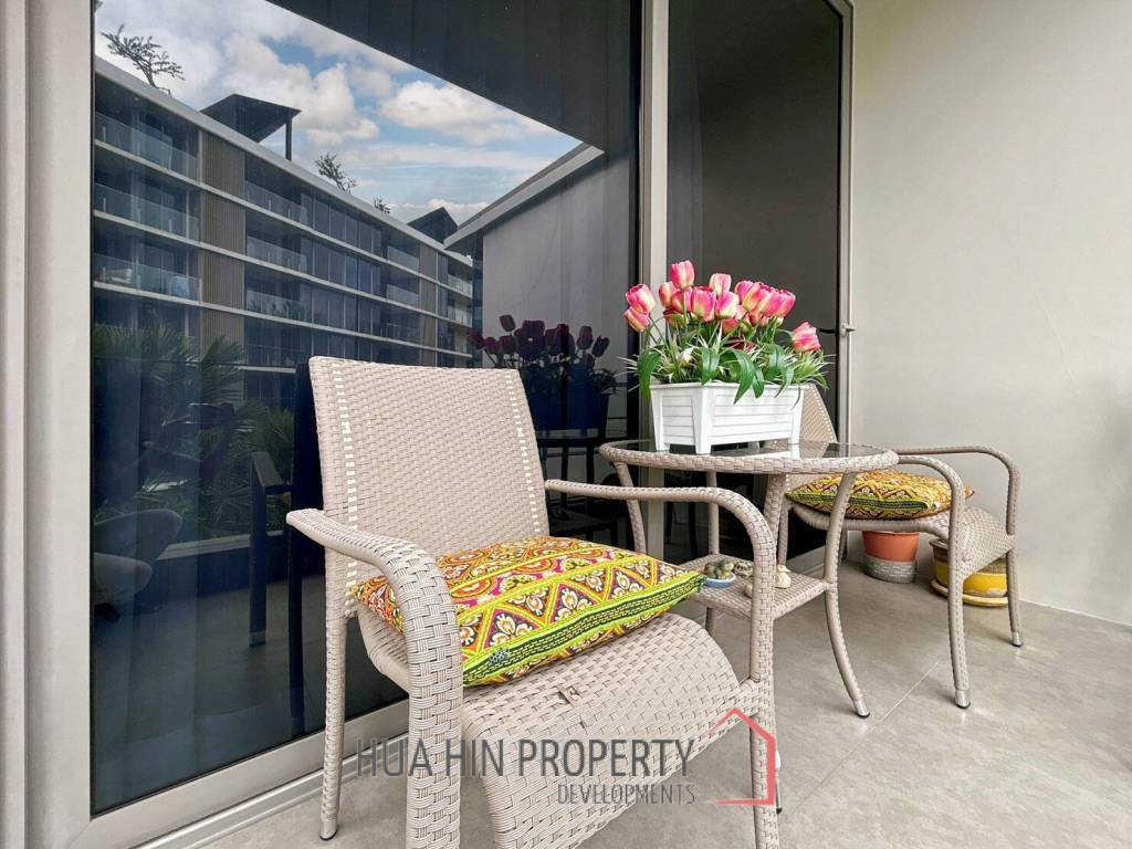 The Pine : 1 Bedroom Condo For Sale