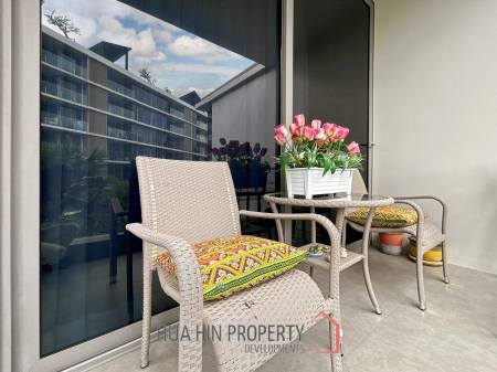 The Pine : 1 Bedroom Condo For Sale