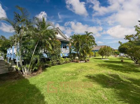 Freistehende Villa mit 5 Schlafzimmern in der Nähe des Palm Hill Golfplatzes