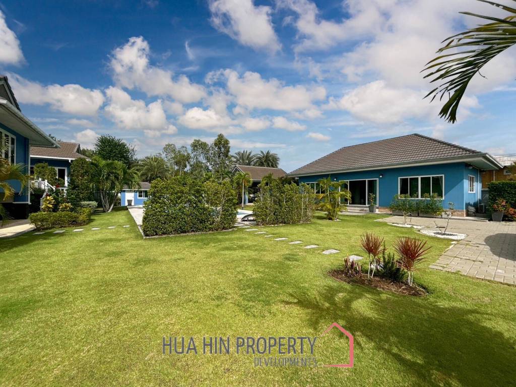 Stand Alone 5 Bedrooms Villa Near Palm Hill Golf Course