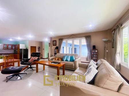 Stand Alone 5 Bedrooms Villa Near Palm Hill Golf Course