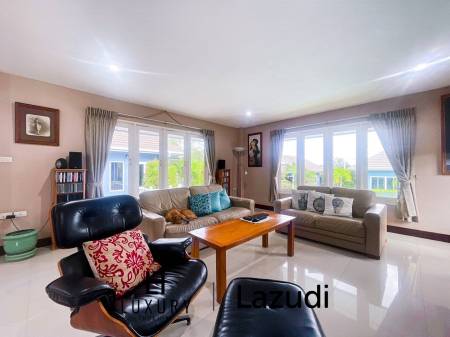 Stand Alone 5 Bedrooms Villa Near Palm Hill Golf Course