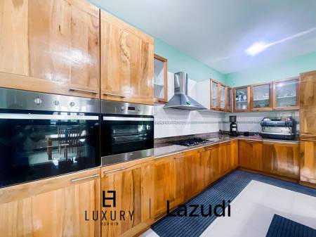 Stand Alone 5 Bedrooms Villa Near Palm Hill Golf Course