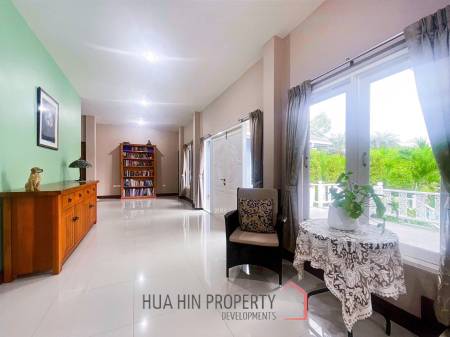 Stand Alone 5 Bedrooms Villa Near Palm Hill Golf Course